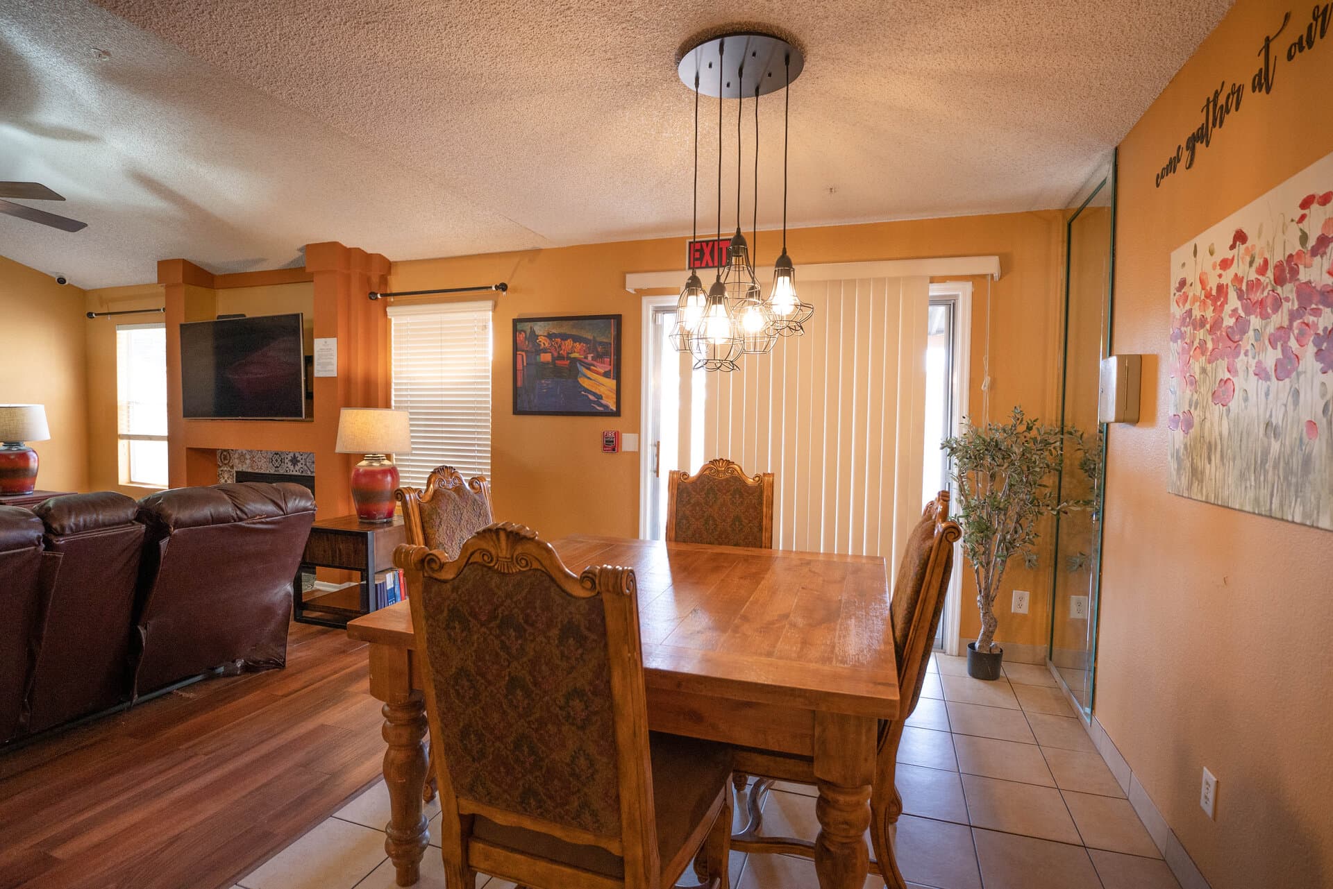 Group therapy session at Virtue Recovery Chandler